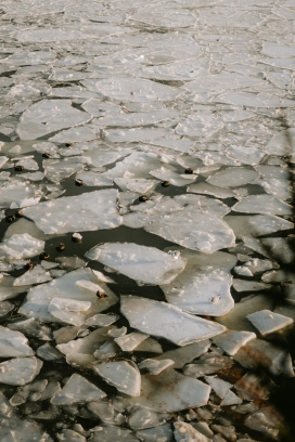 寒江碎玉 冰河浮冰自然肌理