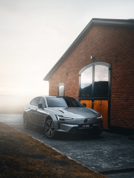 Volvo ES90 __沃尔沃 ES90 晨雾红砖建筑汽车摄影素材