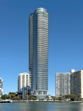 Adrian Smith+Gordon Gill为迈阿密海滨增添了“游艇风格”的摩天大楼