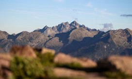 阿尔卑斯群峰层峦远景 山野晨昏自然风光大片